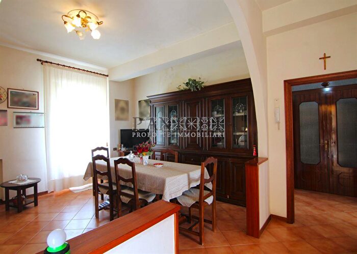 Appartamento quadrilocale in vendita in Asciano