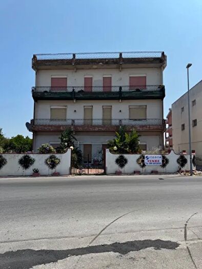 Appartamento con 10 locali in vendita in Via SantAndrea, Barcellona Pozzo Di Gotto