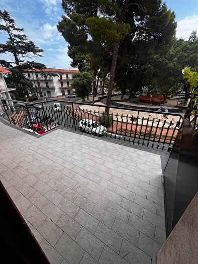 Appartamento con 8 locali in vendita in Riposto