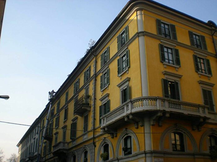 Appartamento quadrilocale in affitto in Via Aldo Manuzio, Repubblica, Milano