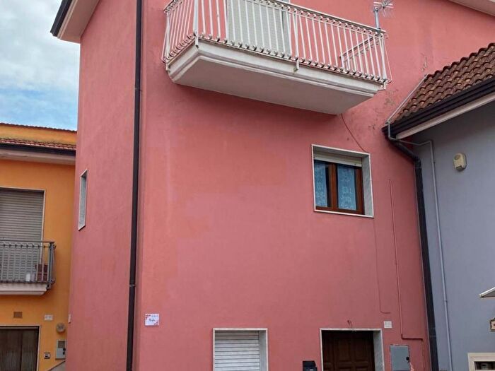 Appartamento trilocale in affitto in Manocalzati