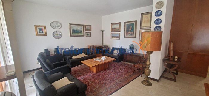 Appartamento quadrilocale in vendita in Via J F Kennedy, San Donato Milanese