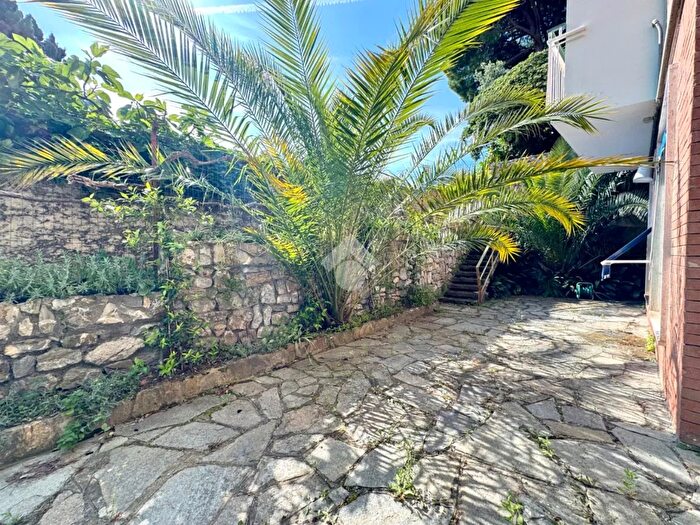 Appartamento con 5 locali in vendita in Via Cardellino, Alassio