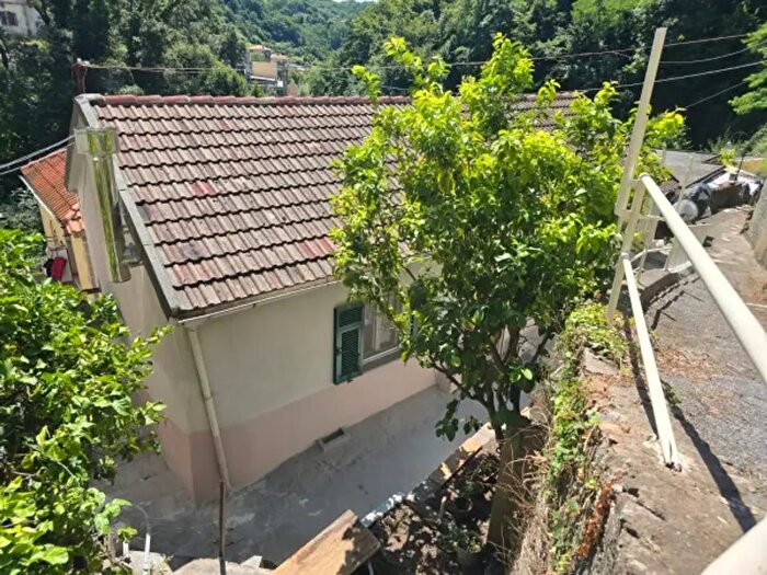 Casa quadrilocale in vendita in Via Comun, Mele