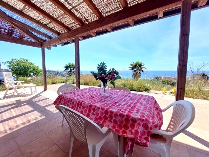 Casa trilocale in affitto in Via Volito, Marina San Gregorio, Patù