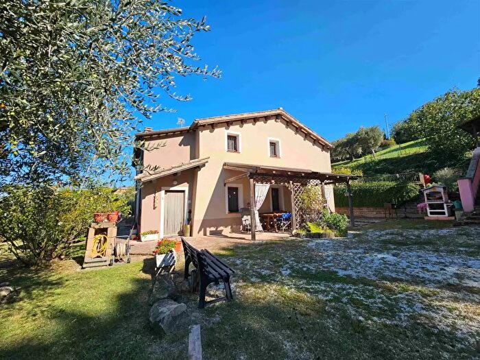 Casa quadrilocale in vendita in San Severino Marche