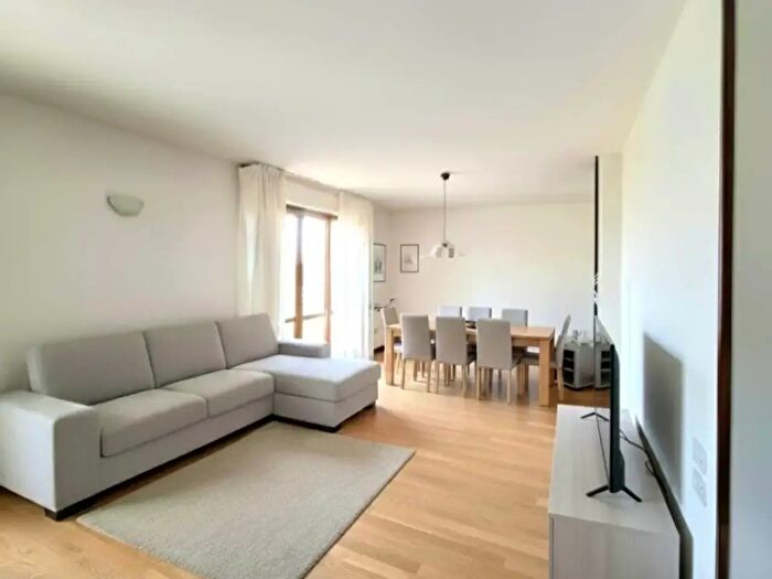 Appartamento con 5 locali in vendita in Via Ferraris, Prato