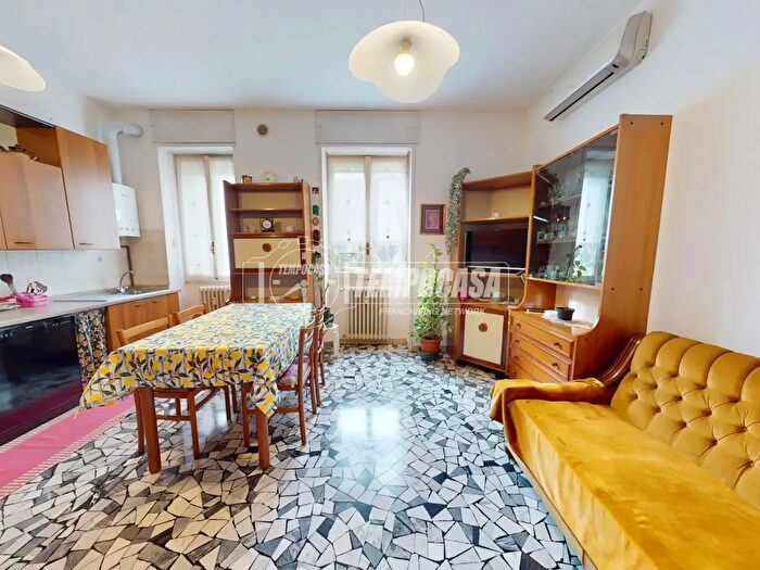 Appartamento trilocale in vendita in Monza