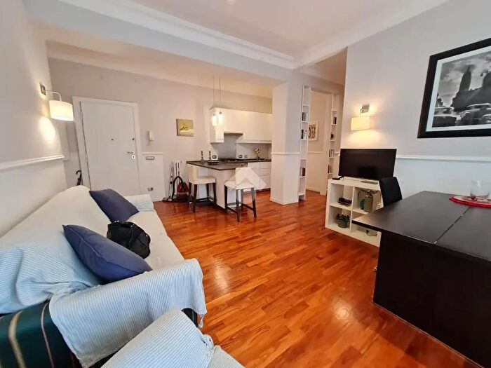 Appartamento trilocale in affitto in Via Igea, Roma