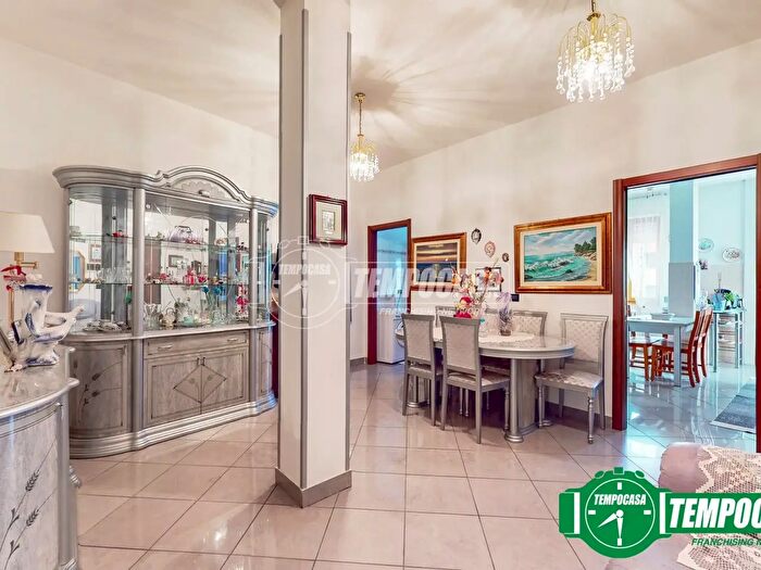 Appartamento trilocale in vendita in Via Nicolò Girardengo, Novi Ligure
