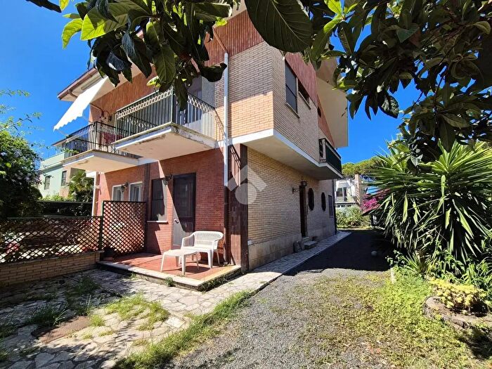 Casa con 5 locali in vendita in Via Algi, Tarquinia