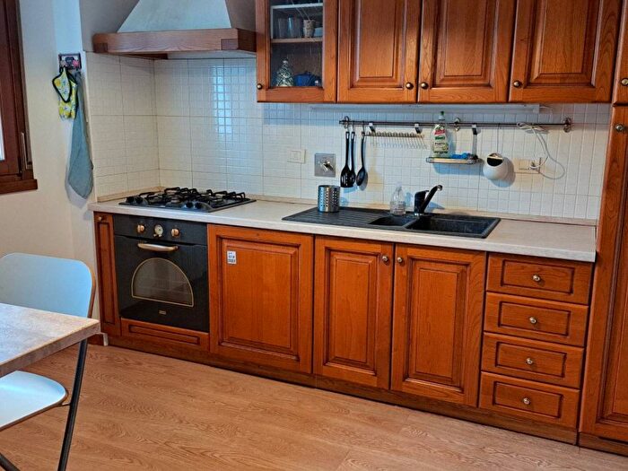 Appartamento quadrilocale in affitto in VIALE CORSICA, Ponte di Mezzo Circondaria, Firenze