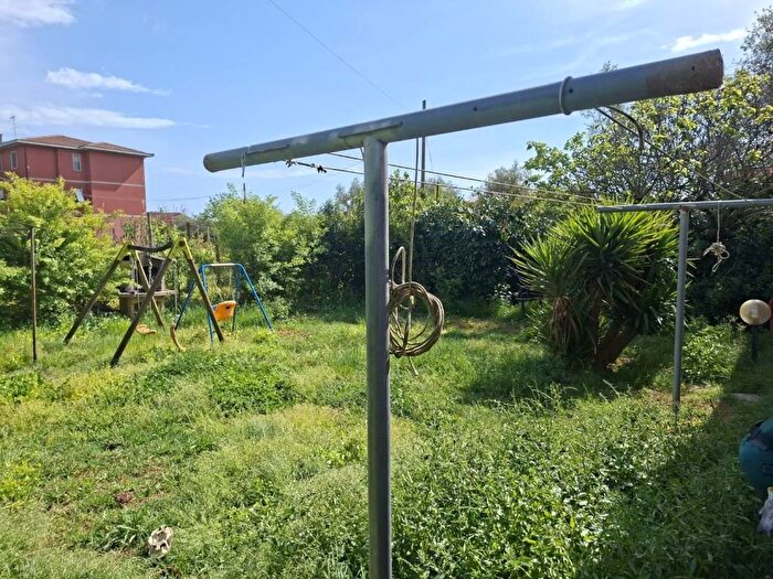 Casa quadrilocale in affitto in Via dei Laghi, Colombiera Molicciara, Castelnuovo Magra