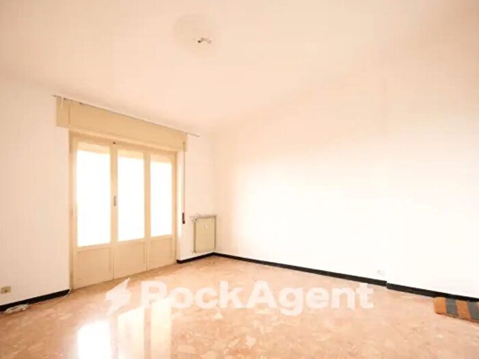 Appartamento quadrilocale in vendita in Via Santa Maria Assunta di Nervi, Genova