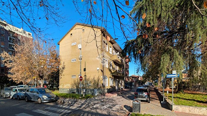 Appartamento trilocale in vendita in Via Piave, San Donato Milanese