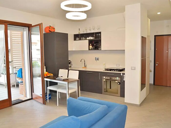 Appartamento trilocale in affitto in Roma