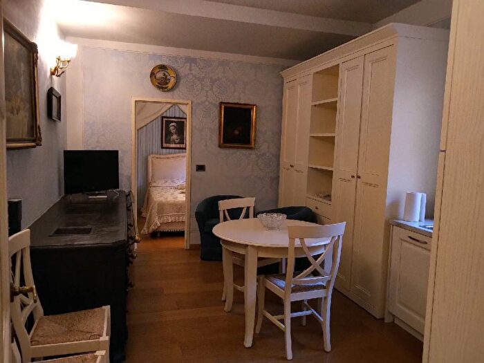 Appartamento bilocale in affitto in Via dei Guicciardini, Ponte Vecchio Pitti, Firenze