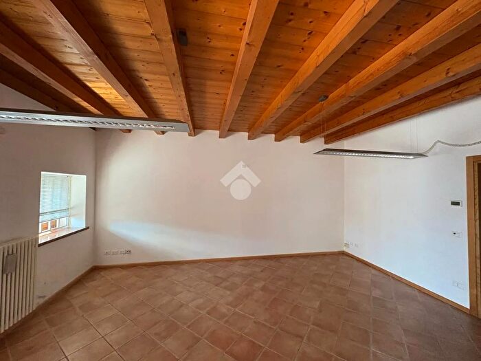 Appartamento bilocale in vendita in Via Lungardo, Belluno