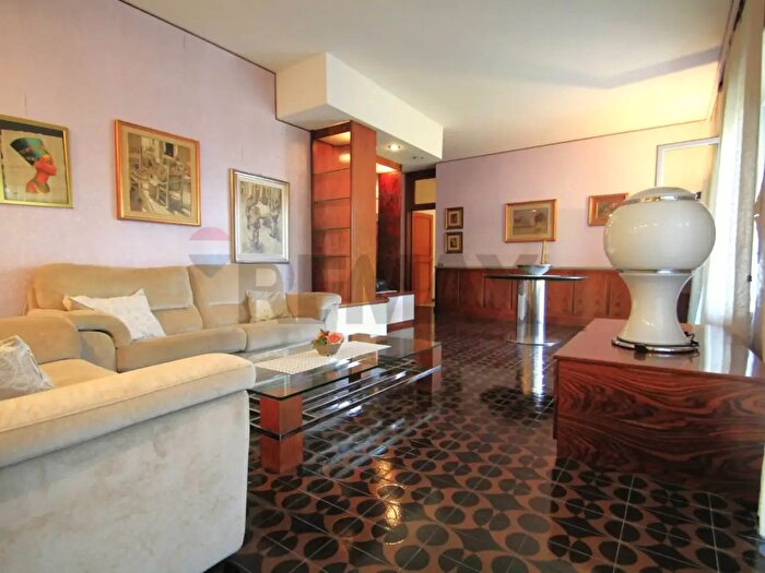 Appartamento trilocale in vendita in Albino