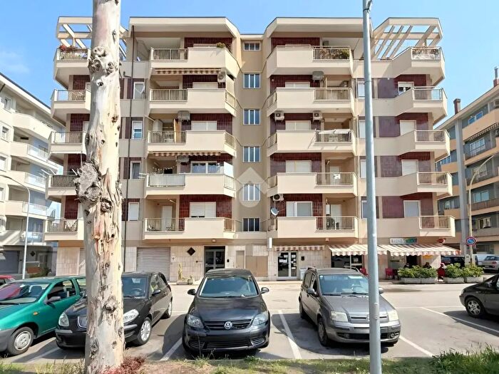 Appartamento trilocale in vendita in Piazzale Verrazzano, San Salvo