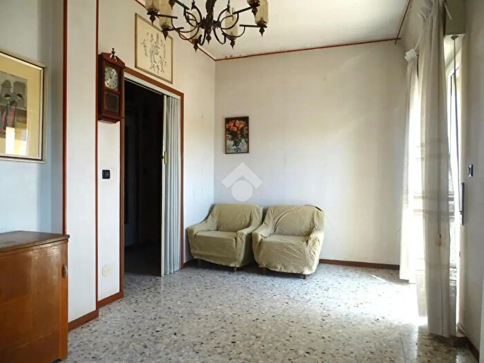 Appartamento quadrilocale in vendita in Via Vinzaglio, Alessandria