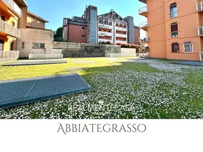 Appartamento trilocale in vendita in Via Carlo Maria Maggi, Abbiategrasso