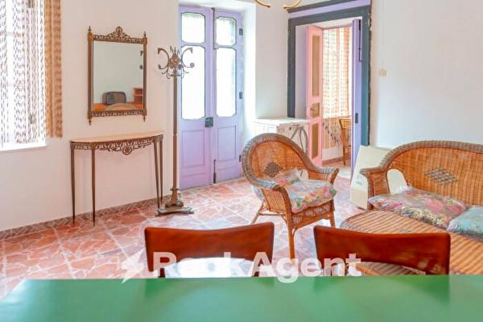 Appartamento con 6 locali in vendita in Via Collina Forni, Montaldo Scarampi