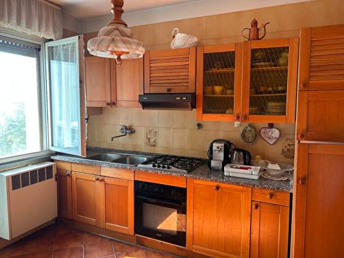 Appartamento quadrilocale in vendita in Via Enrico De Nicola, Reggio Emilia