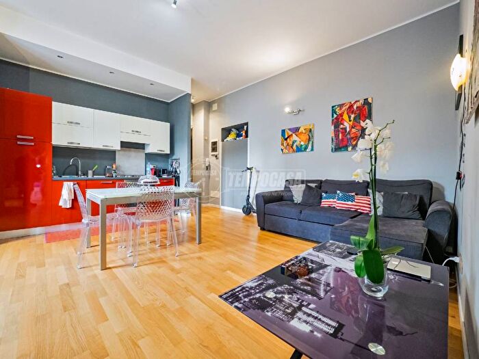 Appartamento bilocale in affitto in Via Adda, Melchiorre Gioia, Milano