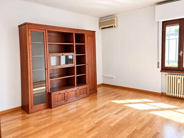 Appartamento trilocale in affitto in via Carlo Ederle, Borgo Trento, Verona