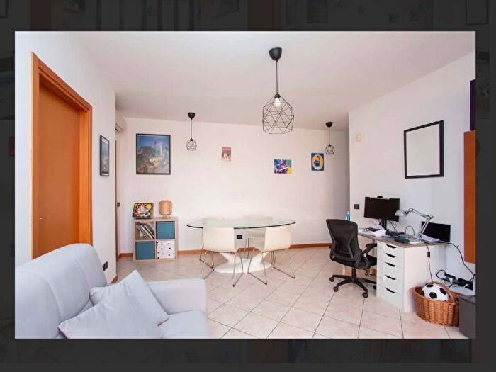 Appartamento trilocale in affitto in Via Privata Colico, Bovisa, Milano