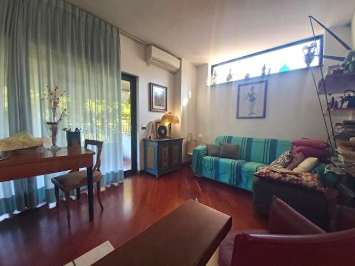 Casa con 6 locali in vendita in Terni