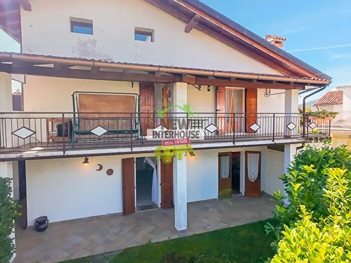 Appartamento con 7 locali in vendita in Via Santa Caterina, Aviano