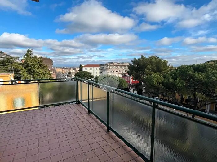 Appartamento trilocale in affitto in Via Nomentana, Roma