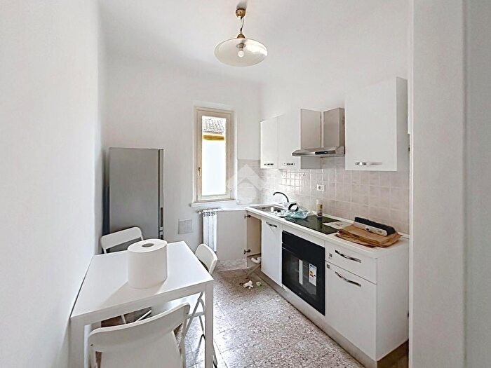 Appartamento quadrilocale in affitto in Via Piave, Pisa