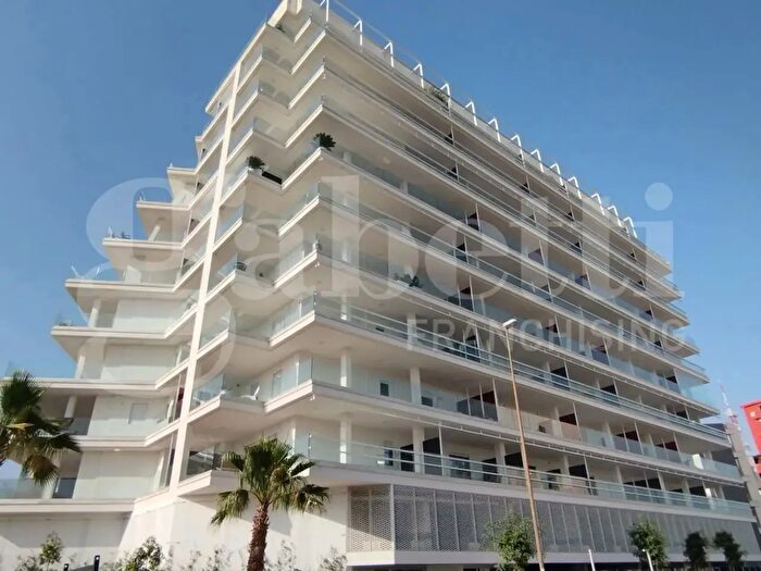 Appartamento quadrilocale in vendita in Via Pietro Oreste, Bari