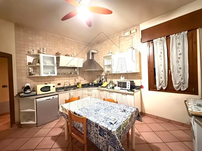 Casa quadrilocale in vendita in Via Broglio, Solesino