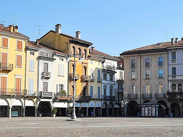 Case in Vendita e in Affitto - 3