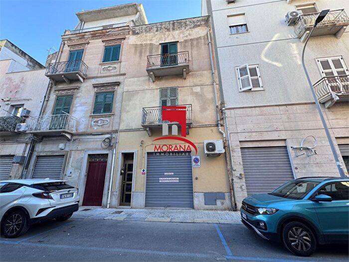 Casa con 7 locali in vendita in Via Villanova, Trapani
