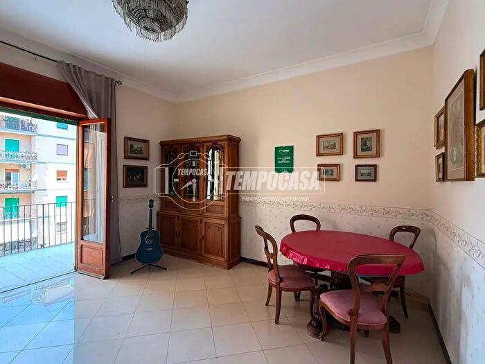 Appartamento quadrilocale in vendita in Via Mario Ruta, Napoli