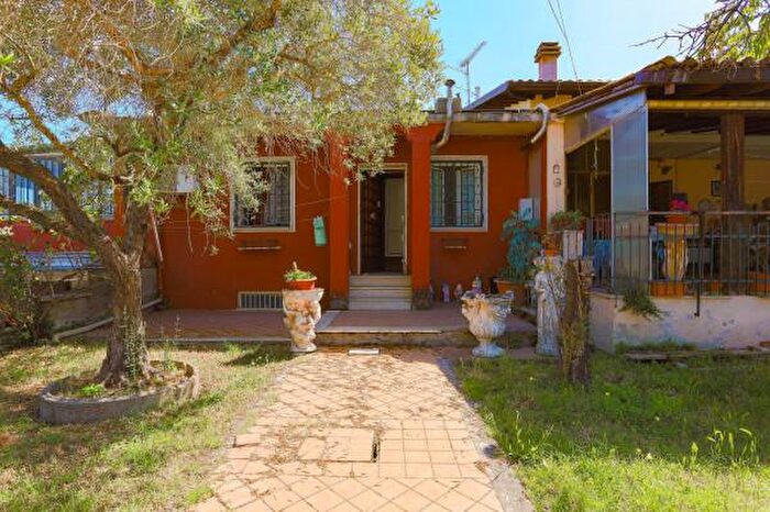 Casa con 5 locali in vendita in Via Tende, Palestrina