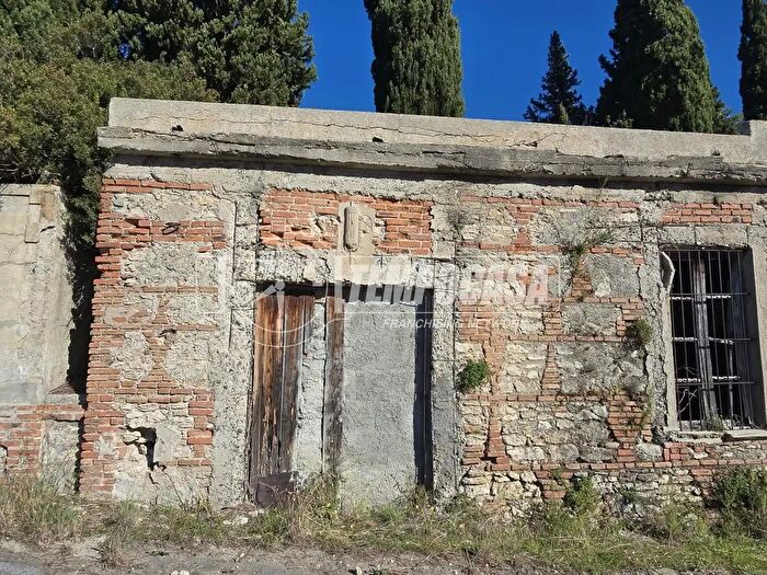 Casa con 6 locali in vendita in Via Nazionale Gesso Pinnari, Messina