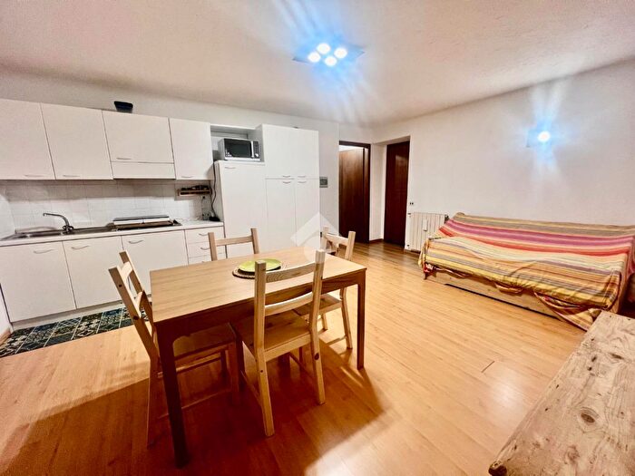 Appartamento bilocale in affitto in Via Saletti, Temu