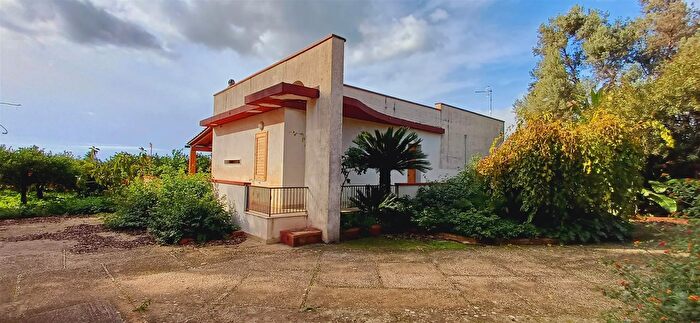 Casa con 6 locali in vendita in Contrada Scunchipane Oleastro dInveges Sciacca, Sciacca