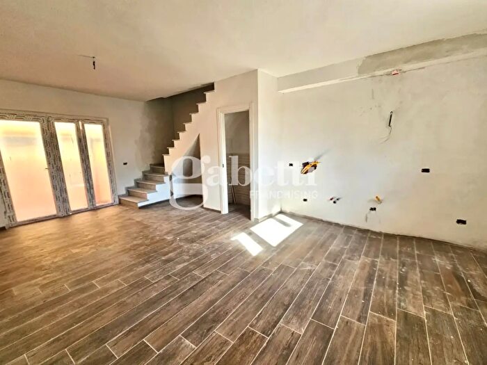 Appartamento trilocale in vendita in Largo del Ranocchietto, Firenze