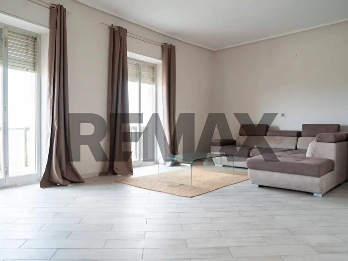 Appartamento con 5 locali in vendita in Via Augusta Scala B, Siracusa