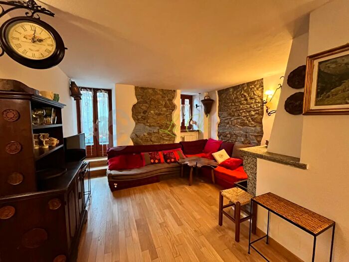 Appartamento quadrilocale in affitto in Passaggio Truchet b, Courmayeur