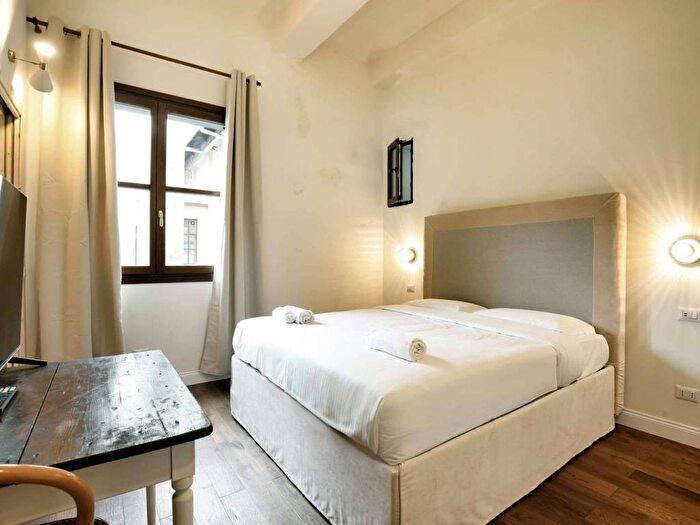 Appartamento bilocale in affitto in Via Tertulliano, Lodi Brenta, Milano