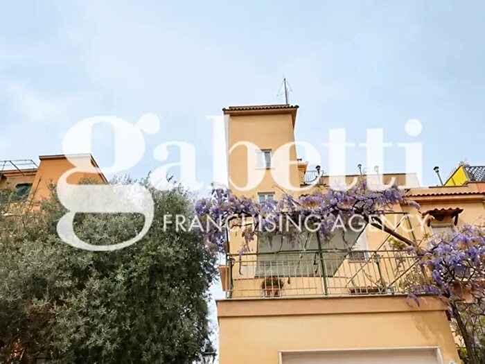 Appartamento bilocale in vendita in Via Ignazio Danti, Roma