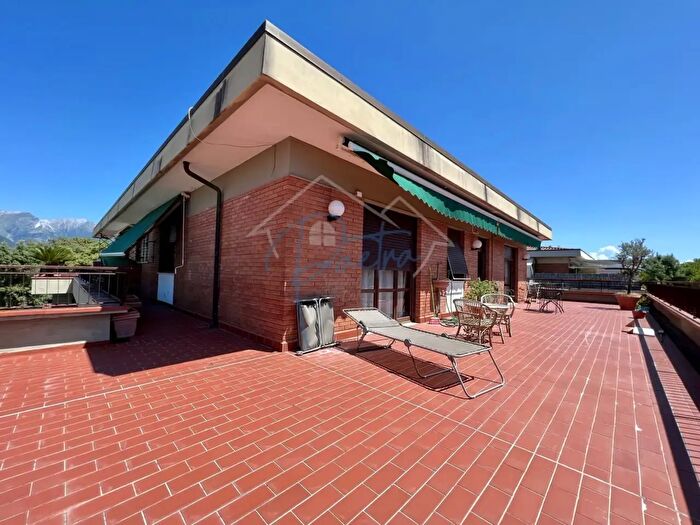 Appartamento quadrilocale in vendita in Poli, Massa